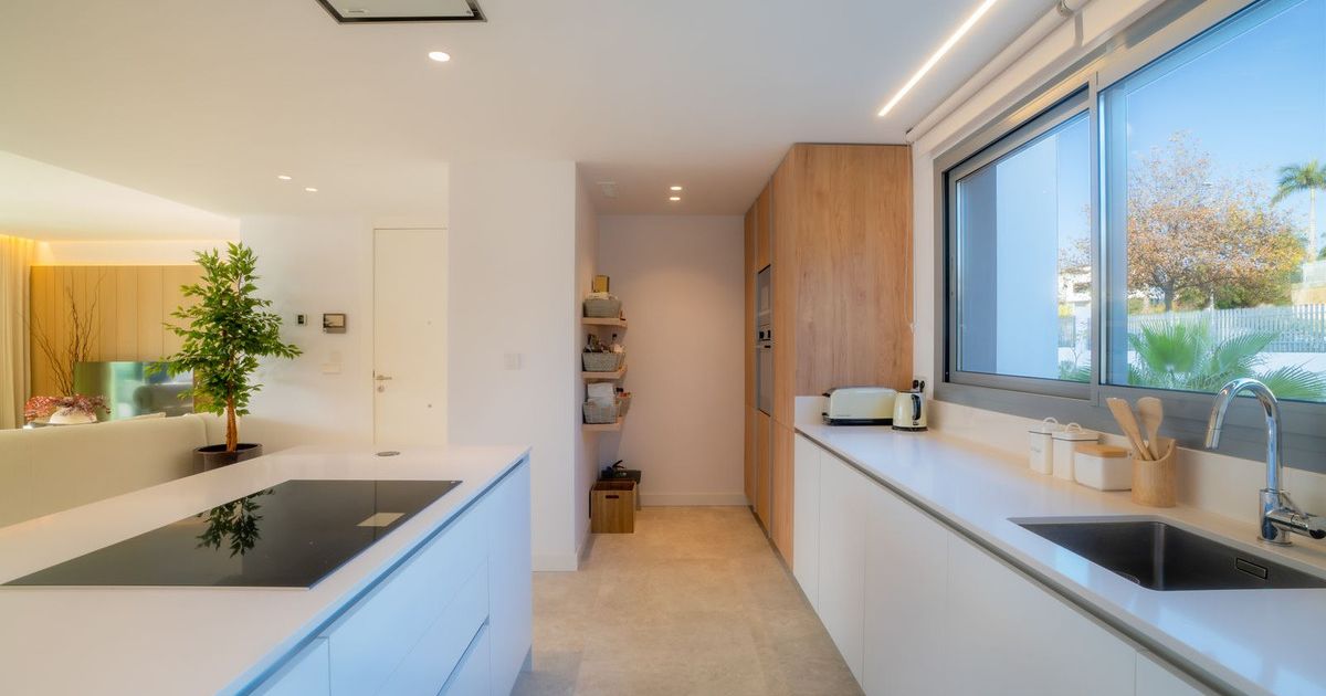 Apartamento en Planta Media en Marbella, Marbella, 7/12