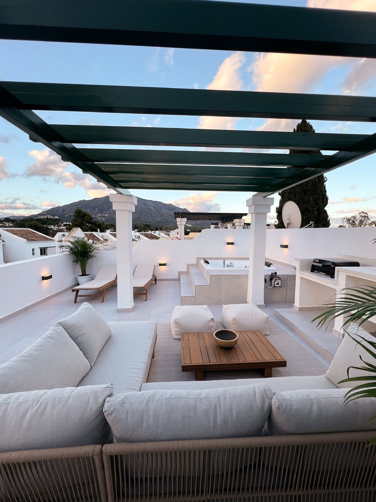Penthouse Duplex in Nueva Andalucía, Nueva Andalucía, 1/12