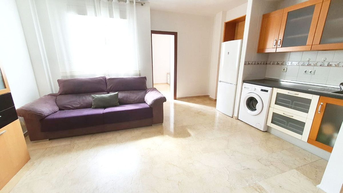 Mittelgeschoss-Wohnung in Fuengirola, Fuengirola, 10/11