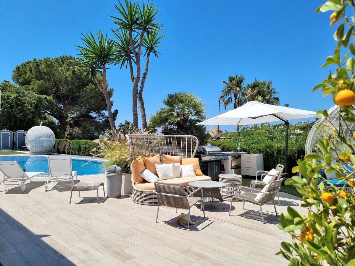 Freistehende Villa in Elviria, Elviria, 6/12