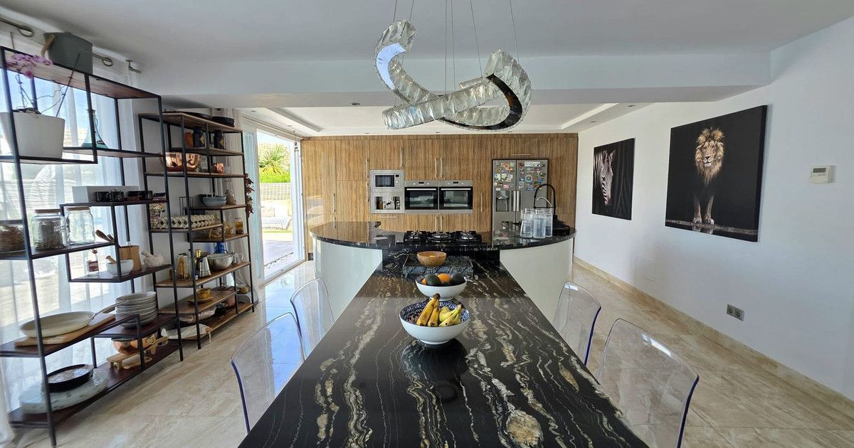 Freistehende Villa in Elviria, Elviria, 7/12