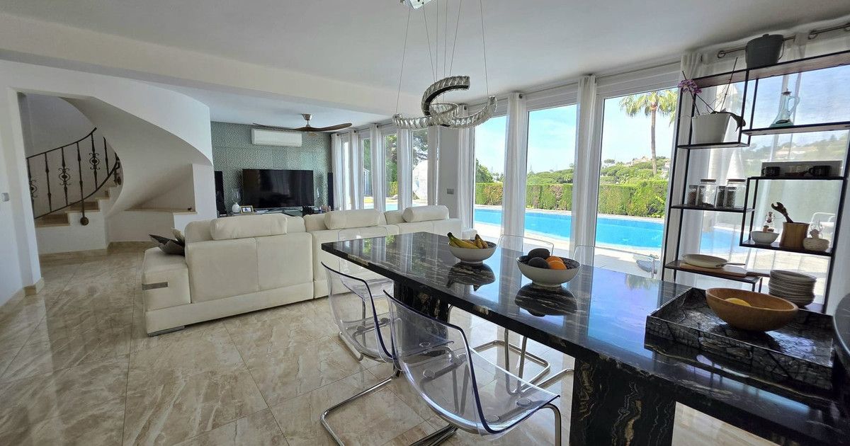 Freistehende Villa in Elviria, Elviria, 9/12