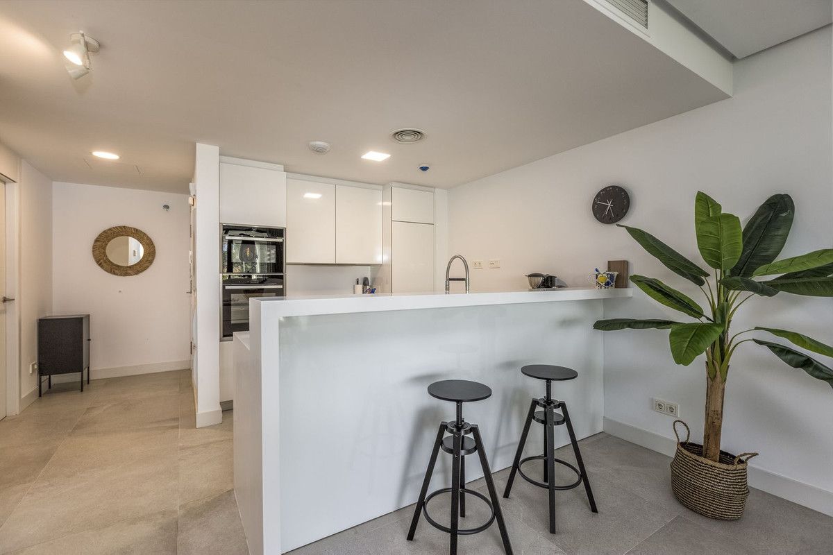 Apartamento en Planta Baja en Cabopino, Cabopino, 8/12
