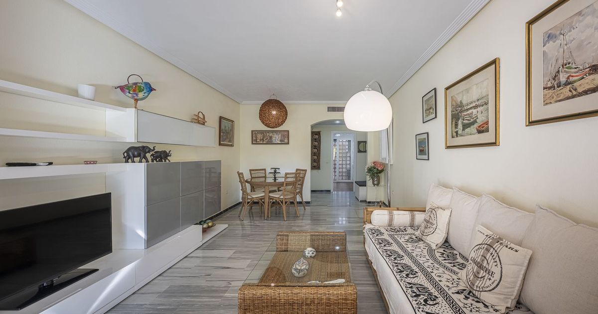 Квартира на среднем этаже в Puerto Banús, Puerto Banús, 11/12