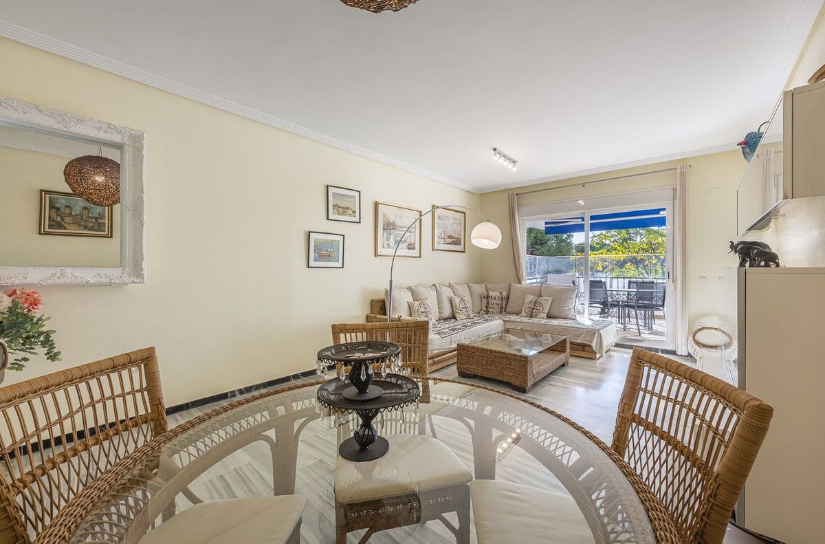 Квартира на среднем этаже в Puerto Banús, Puerto Banús, 12/12