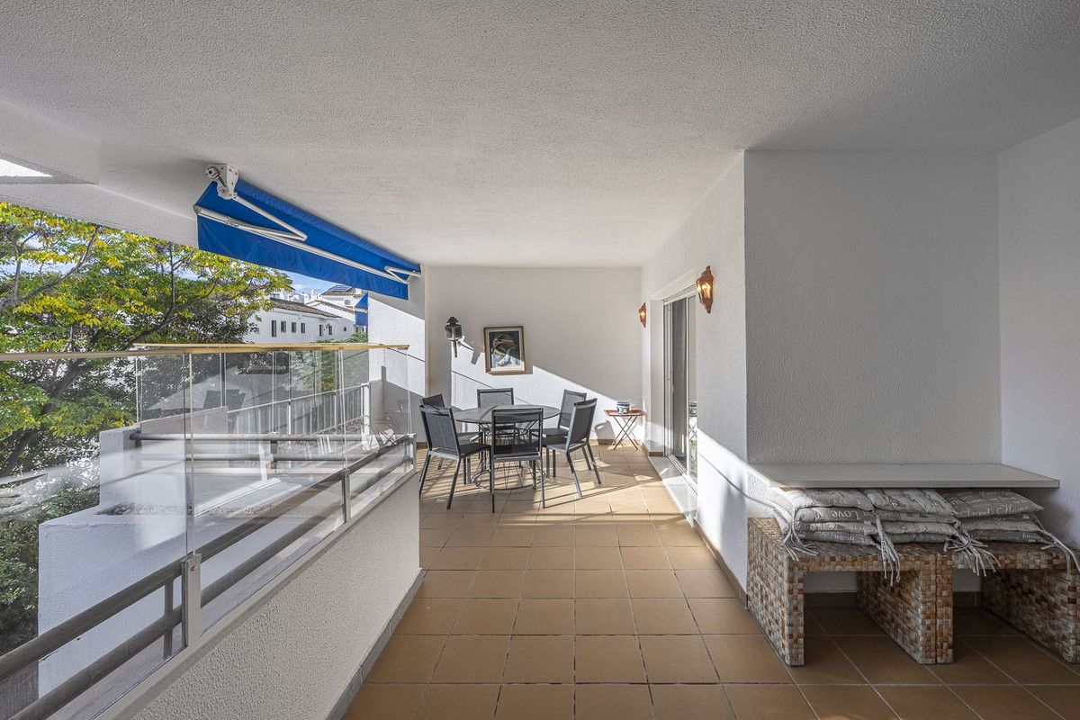 Квартира на среднем этаже в Puerto Banús, Puerto Banús, 3/12