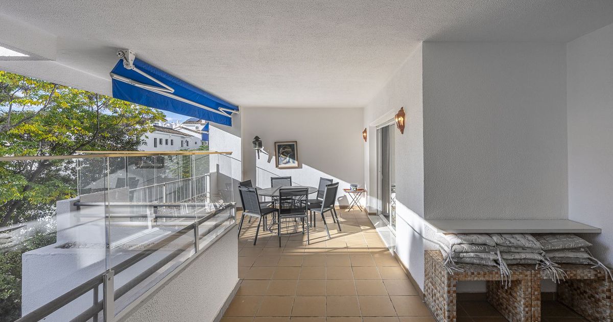 Квартира на среднем этаже в Puerto Banús, Puerto Banús, 3/12