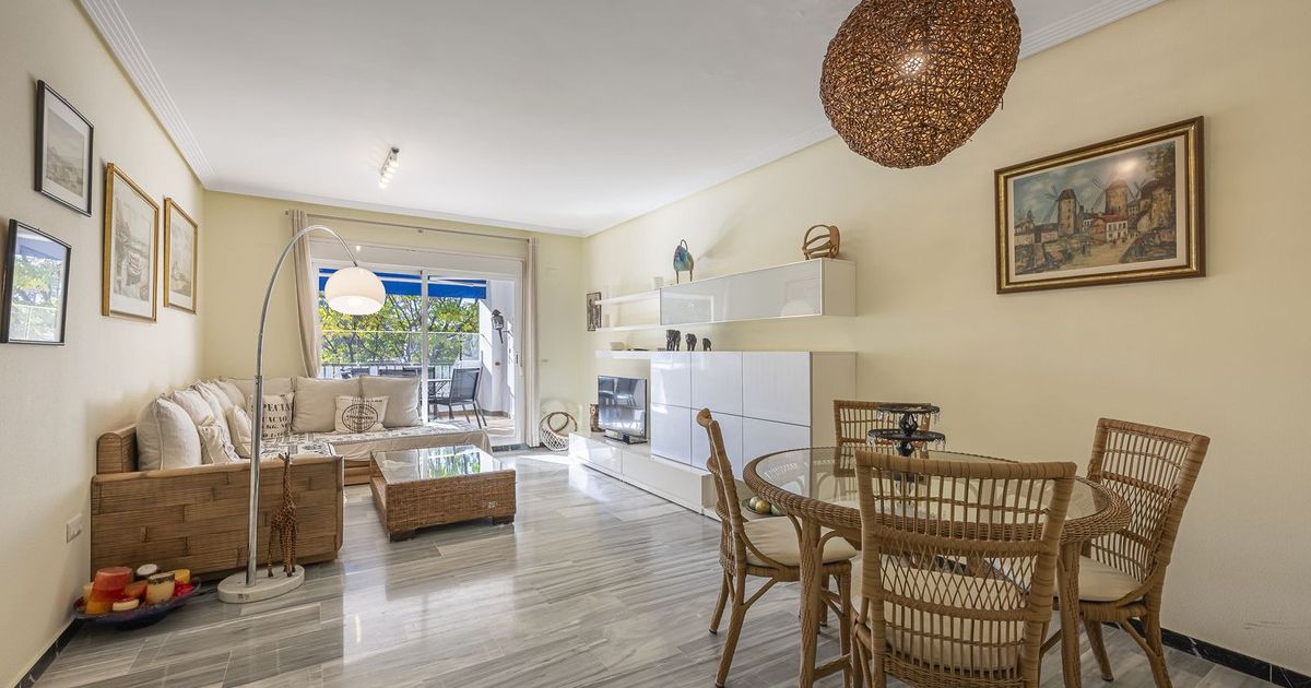 Квартира на среднем этаже в Puerto Banús, Puerto Banús, 10/12