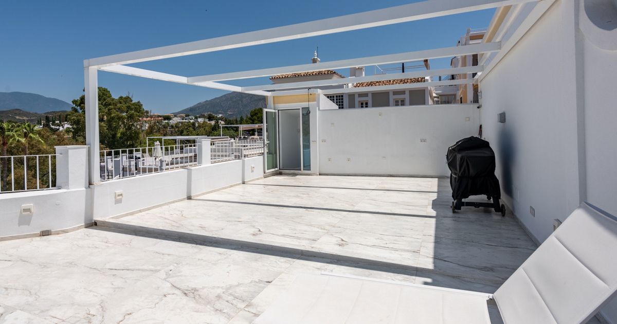 Таунхаус в Nueva Andalucía, Nueva Andalucía, 2/12