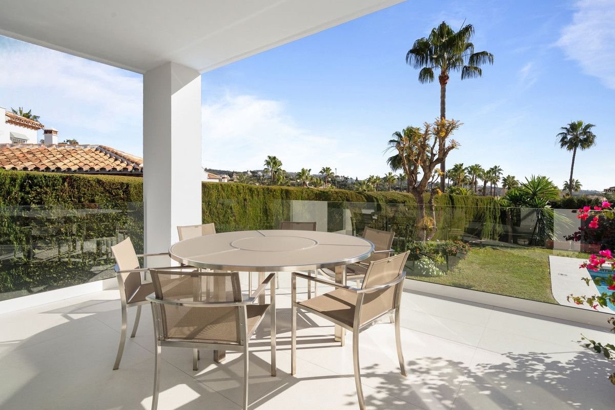 Villa independiente en Elviria, Elviria, 4/12