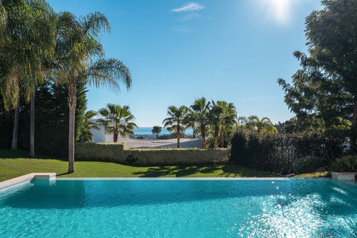 Detached Villa in El Madroñal, El Madroñal, 2/12