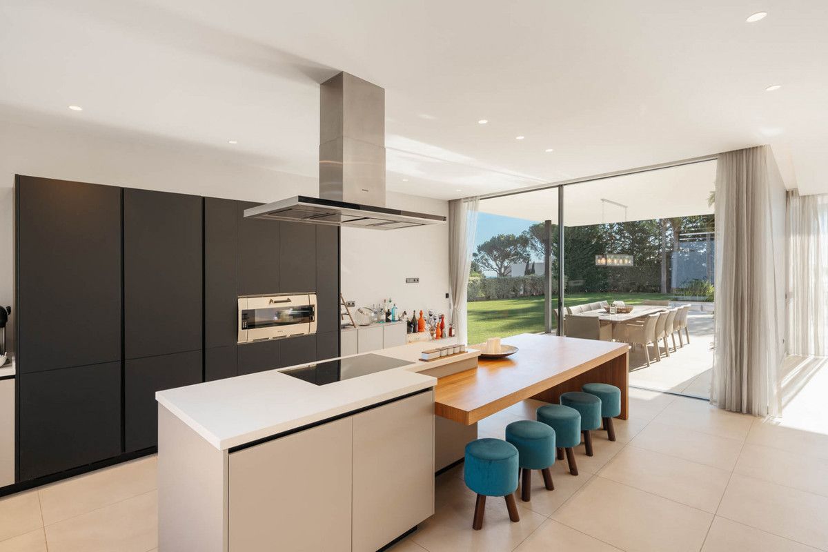 Detached Villa in El Madroñal, El Madroñal, 9/12