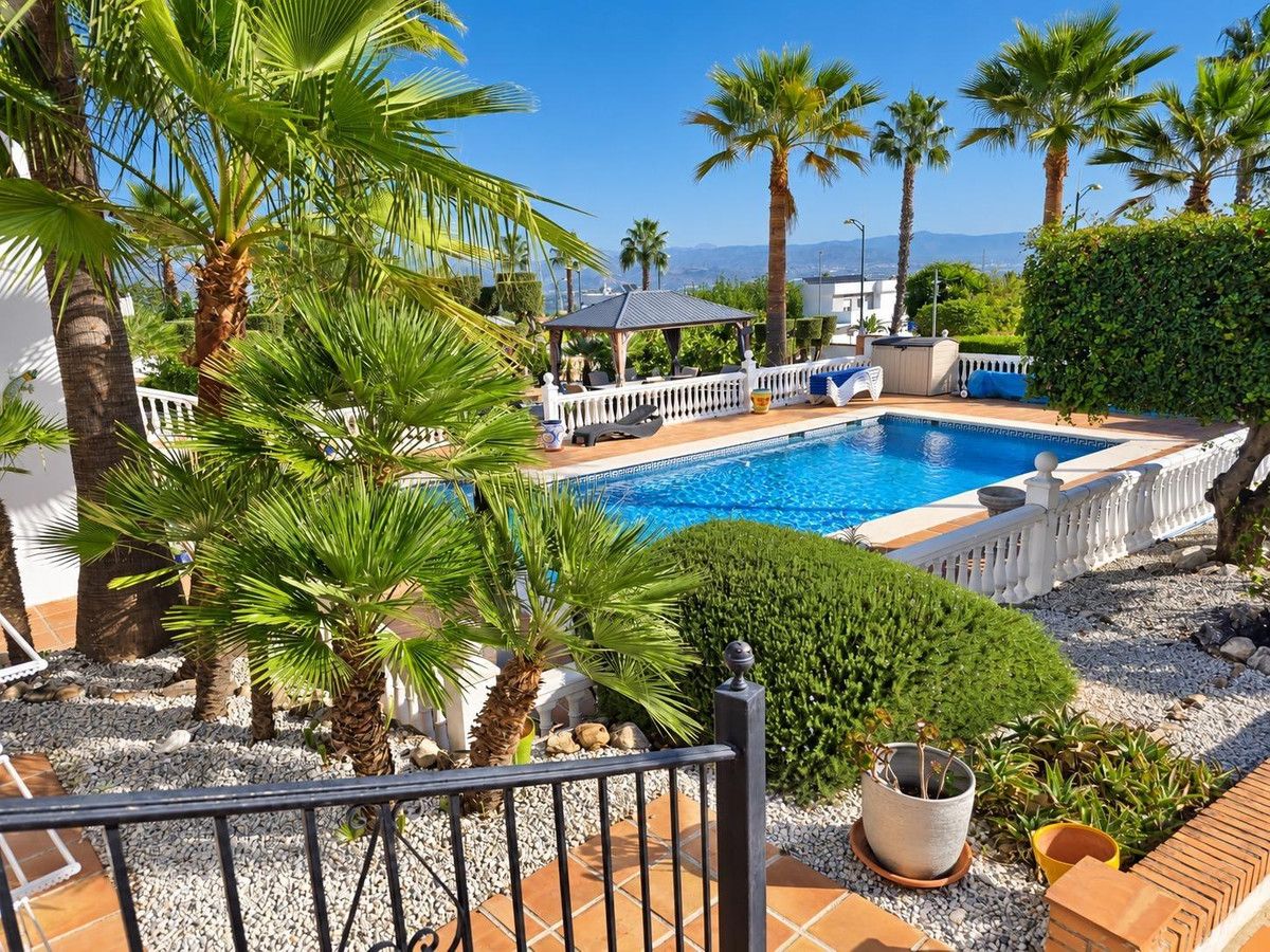 Villa independiente en Alhaurín de la Torre, Alhaurín de la Torre, 1/12