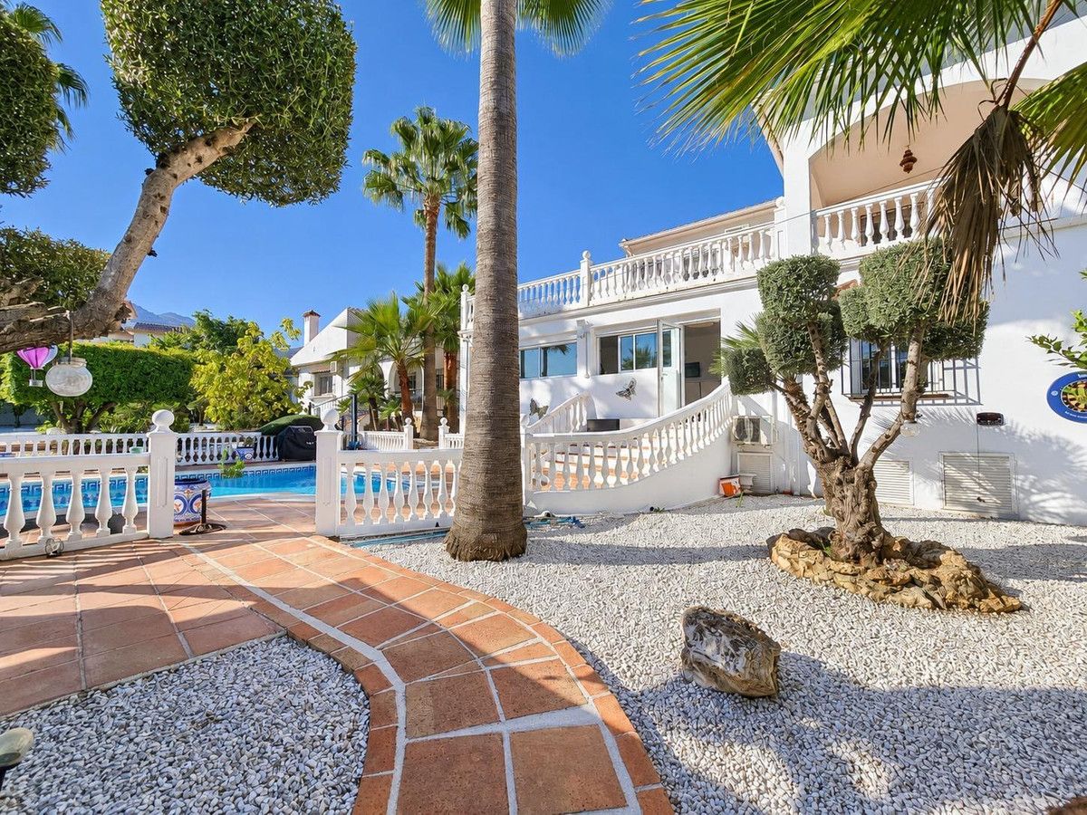 Villa independiente en Alhaurín de la Torre, Alhaurín de la Torre, 2/12