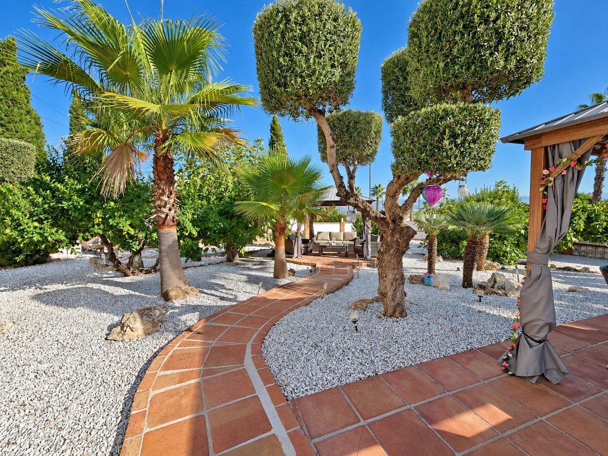 Villa independiente en Alhaurín de la Torre, Alhaurín de la Torre, 5/12