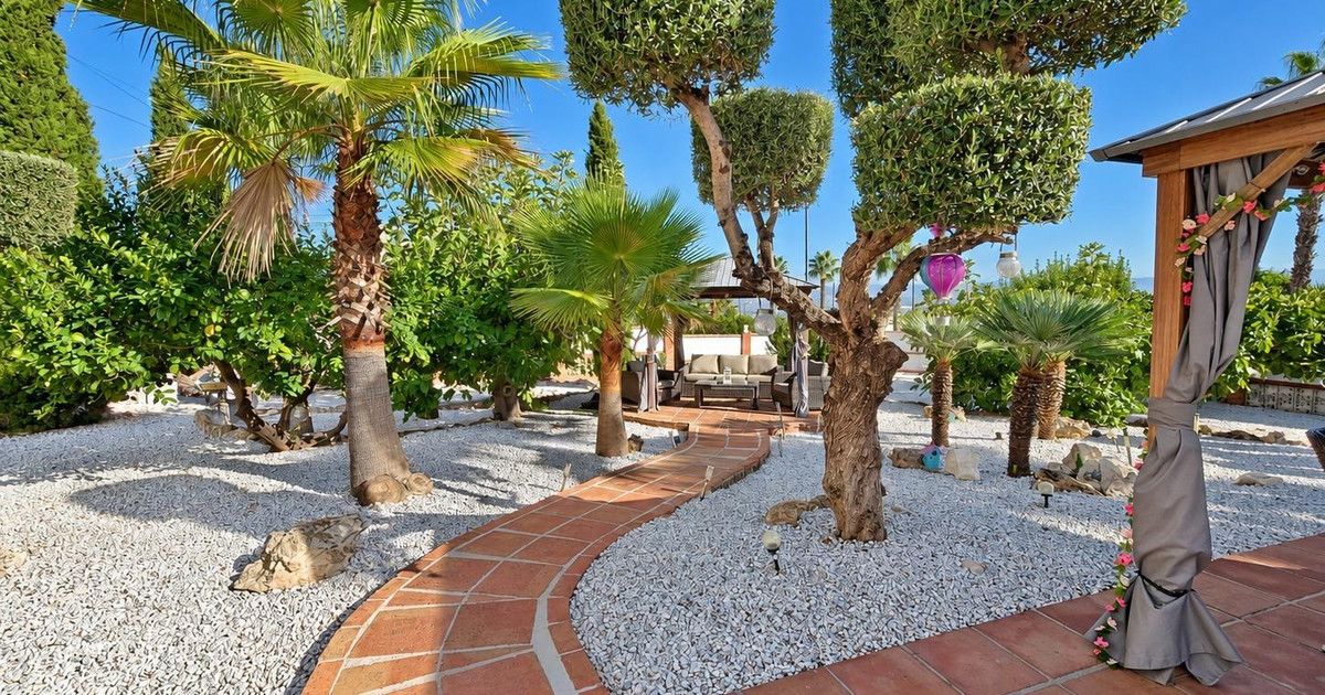 Villa independiente en Alhaurín de la Torre, Alhaurín de la Torre, 5/12