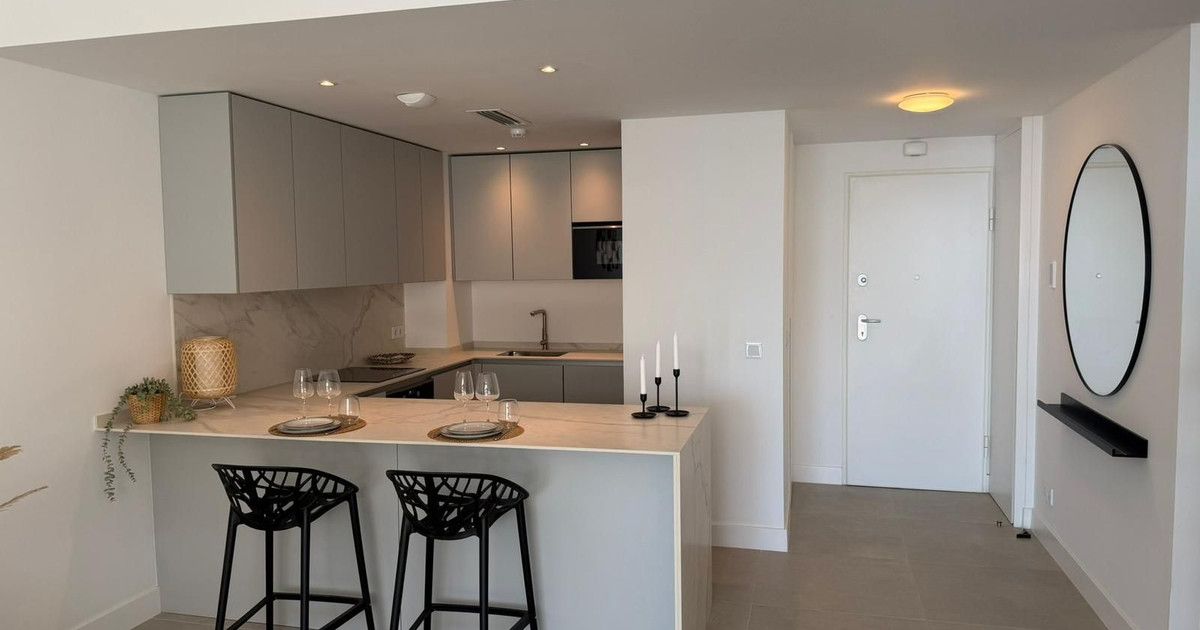Middle Floor Apartment in Higueron, Higueron, 9/12