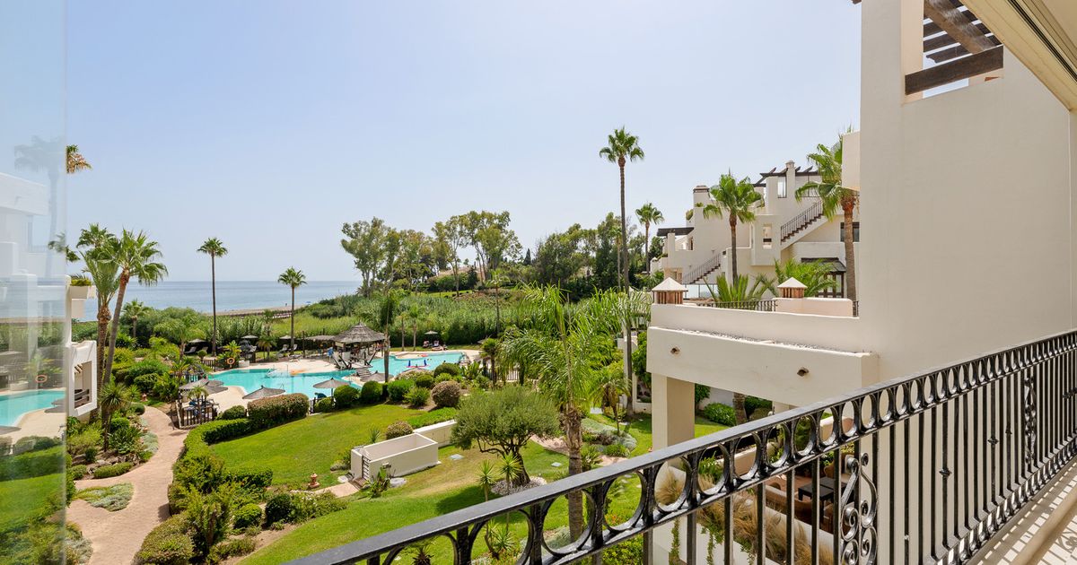 Apartment in Estepona, Bahía del Velerín, Estepona, 6/12