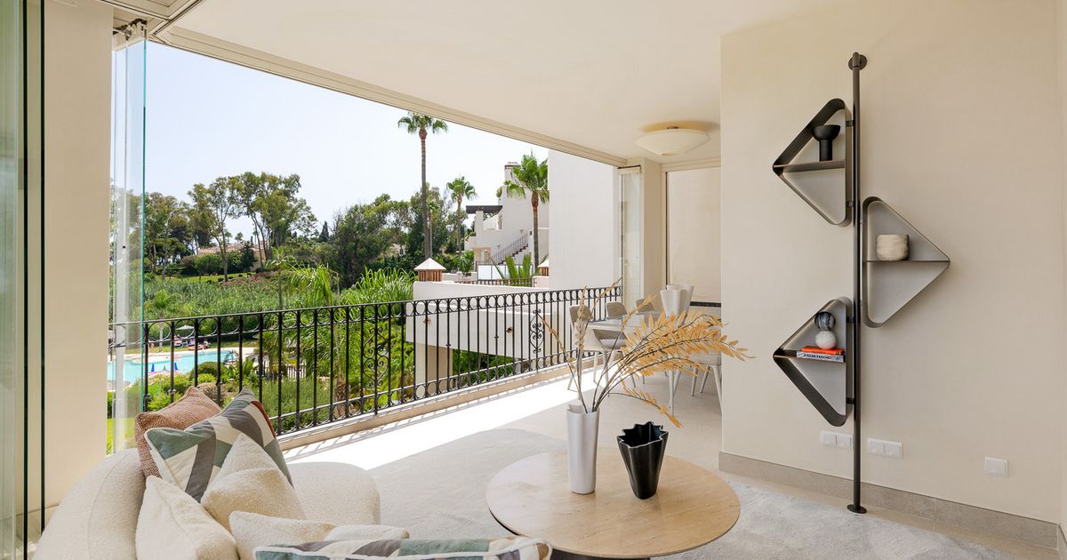 Apartment in Estepona, Bahía del Velerín, Estepona, 8/12