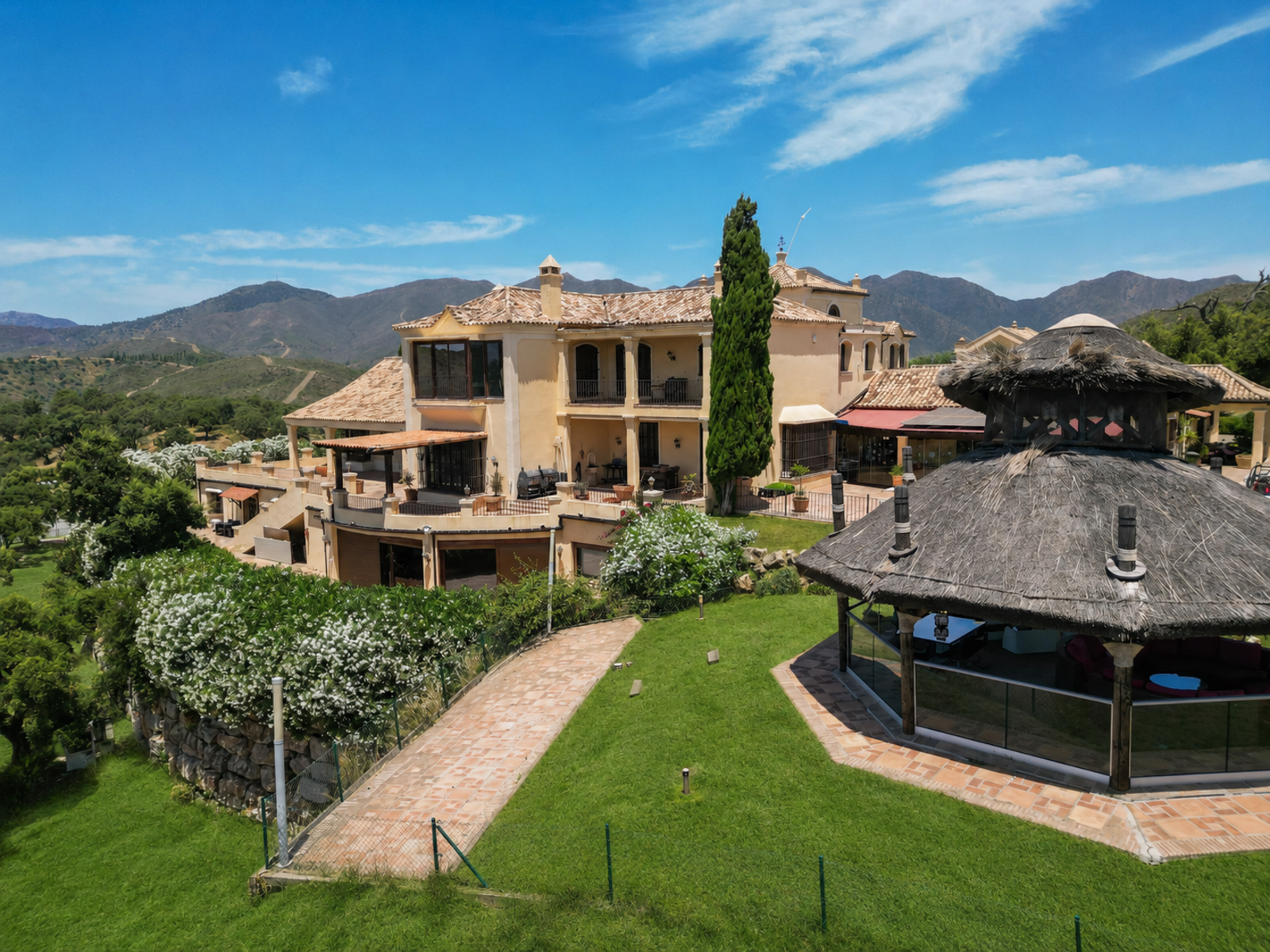 Villa in Marbella East, La Mairena, Marbella East, 5/12