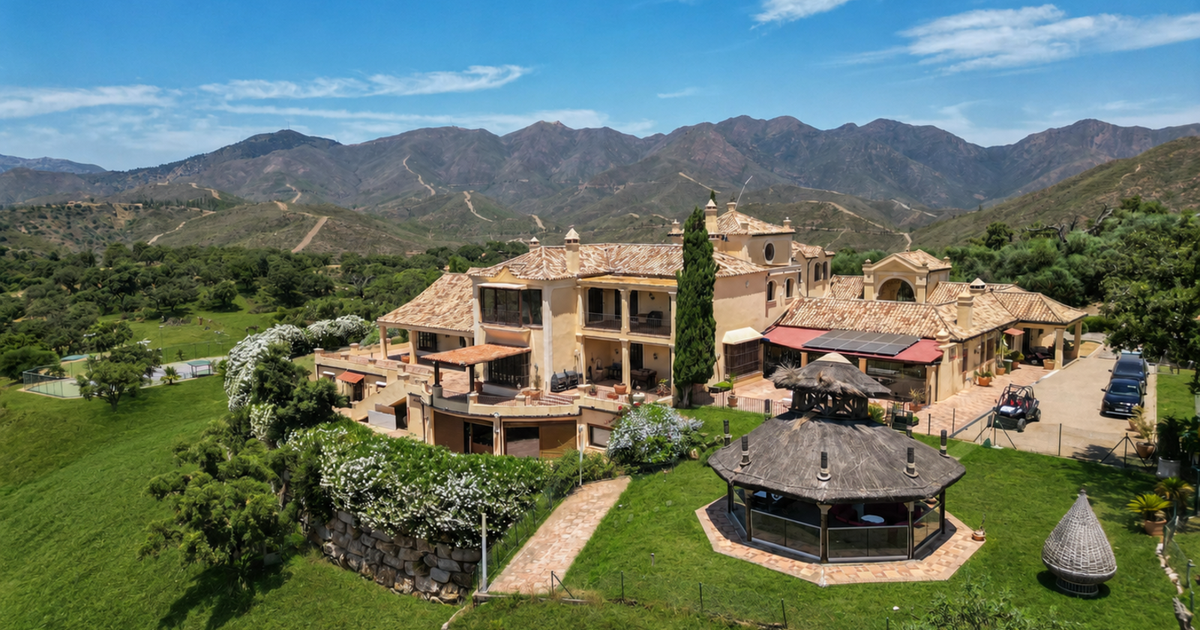 Villa in Marbella East, La Mairena, Marbella East, 9/12