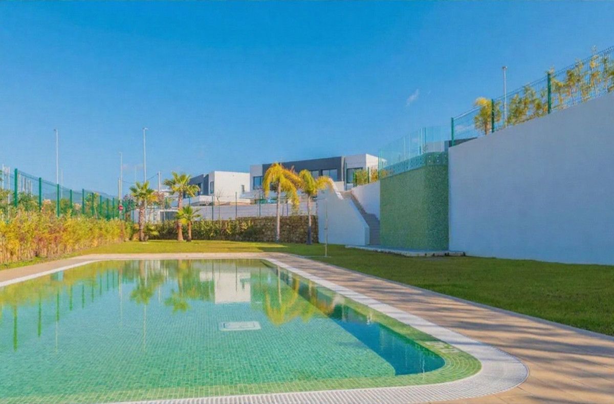 Отдельно стоящая вилла в Estepona, Estepona, 2/10