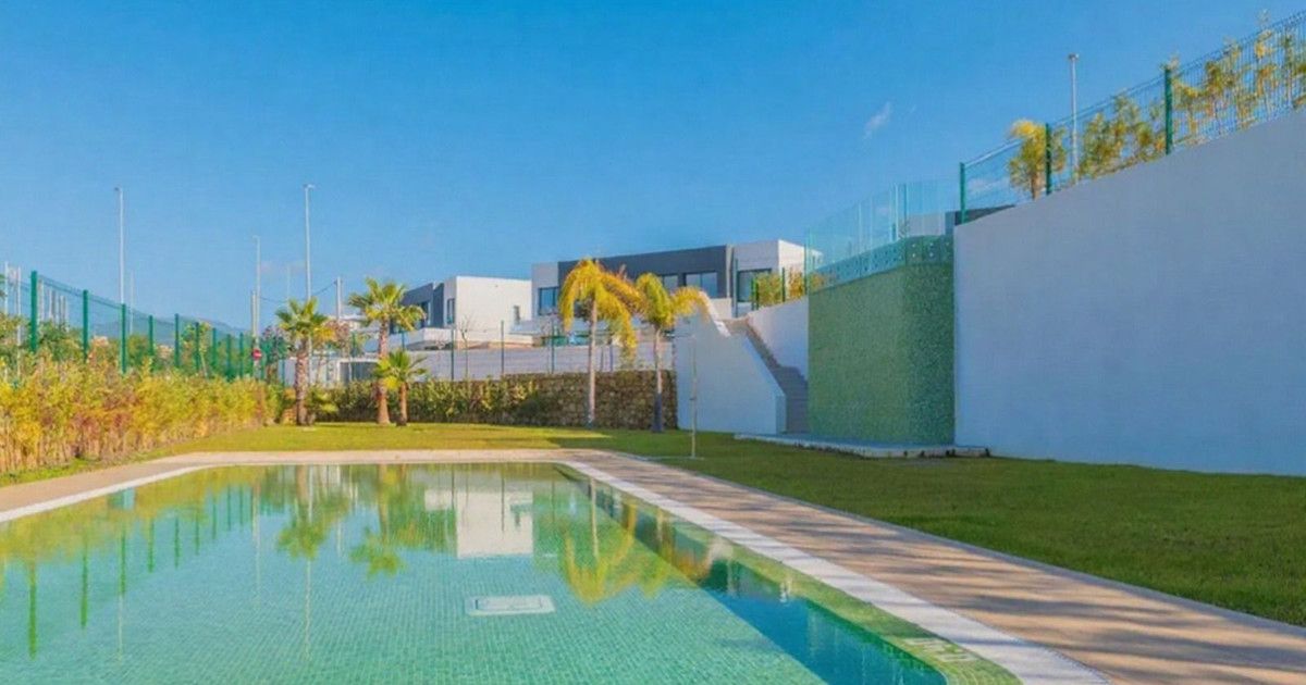 Отдельно стоящая вилла в Estepona, Estepona, 2/10