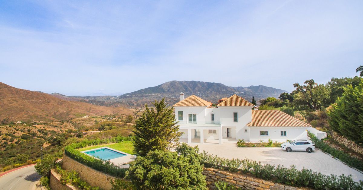 Villa in Marbella East, La Mairena, Marbella East, 2/12