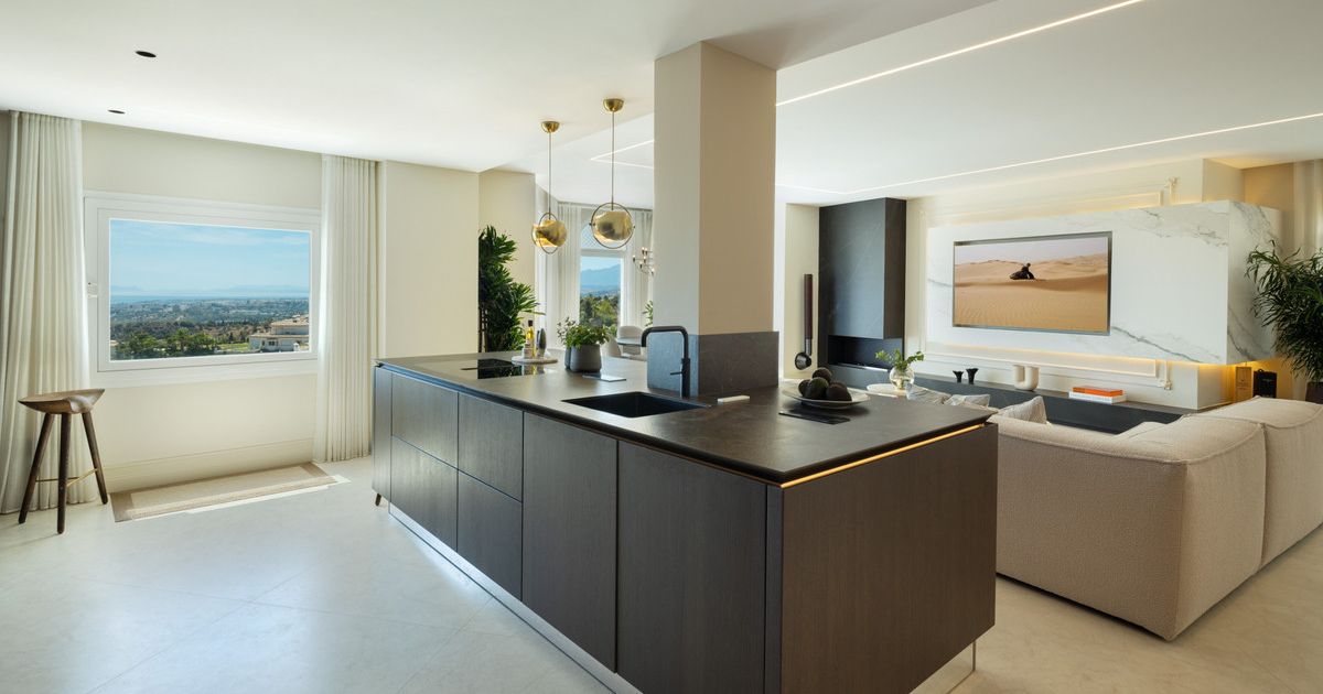 Penthouse en The Golden Mile, The Golden Mile, 11/12