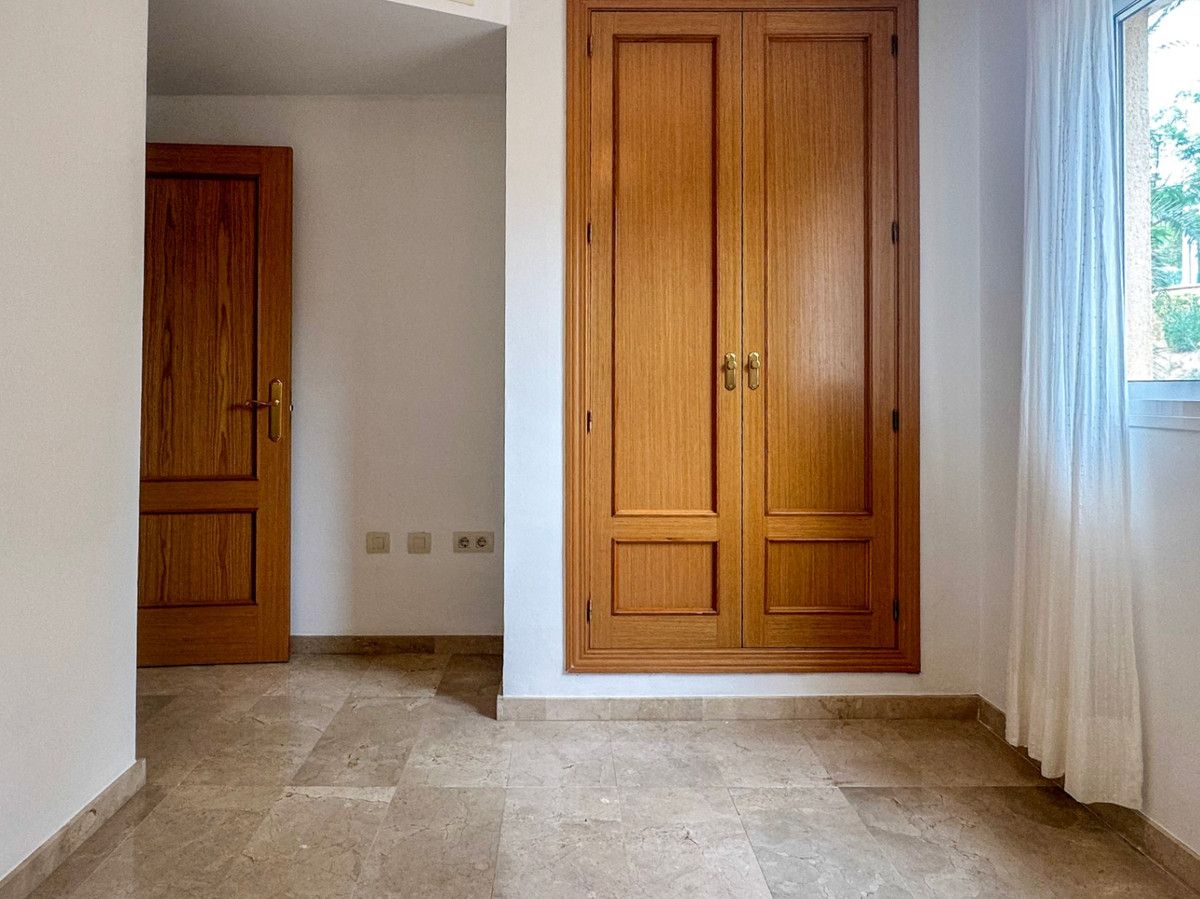 Middle Floor Apartment in Torremolinos, Torremolinos, 12/12