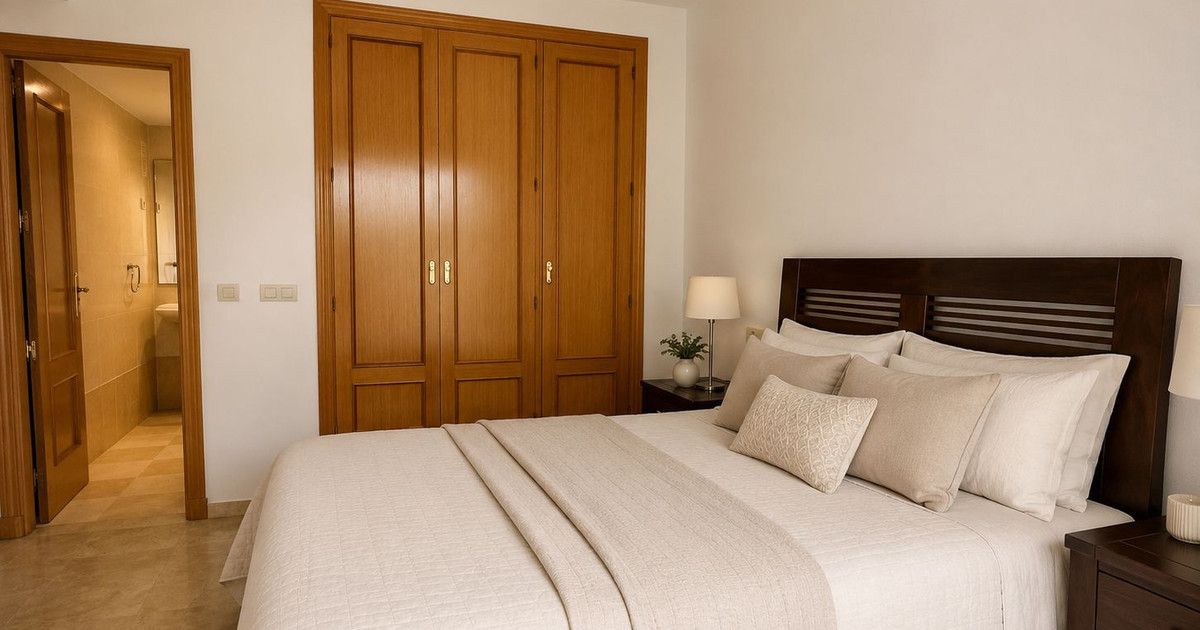 Middle Floor Apartment in Torremolinos, Torremolinos, 7/12