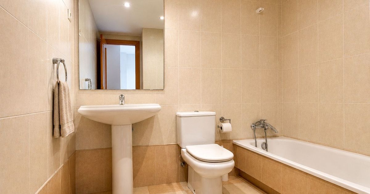 Middle Floor Apartment in Torremolinos, Torremolinos, 8/12