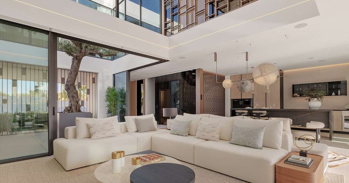 Villa in Marbella, Marbella, 7/12