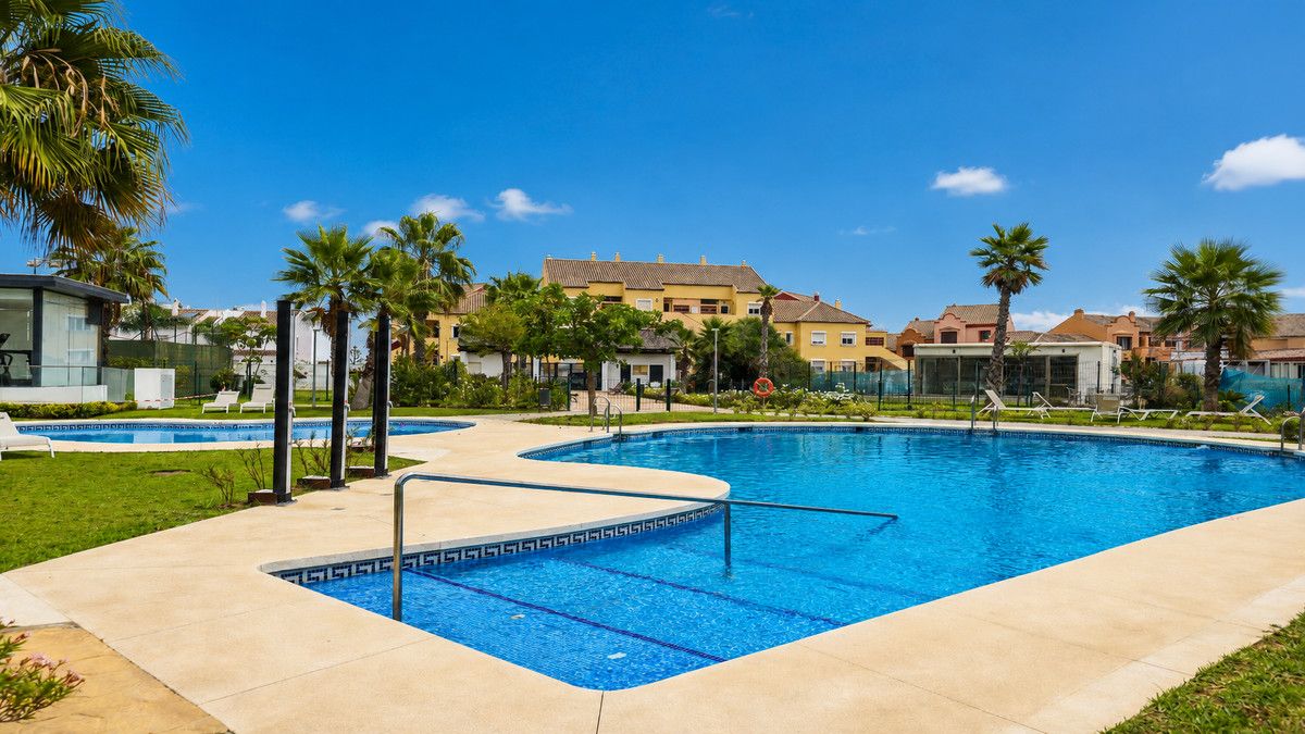 Appartement op de middelste verdieping in Manilva, Manilva, 2/12