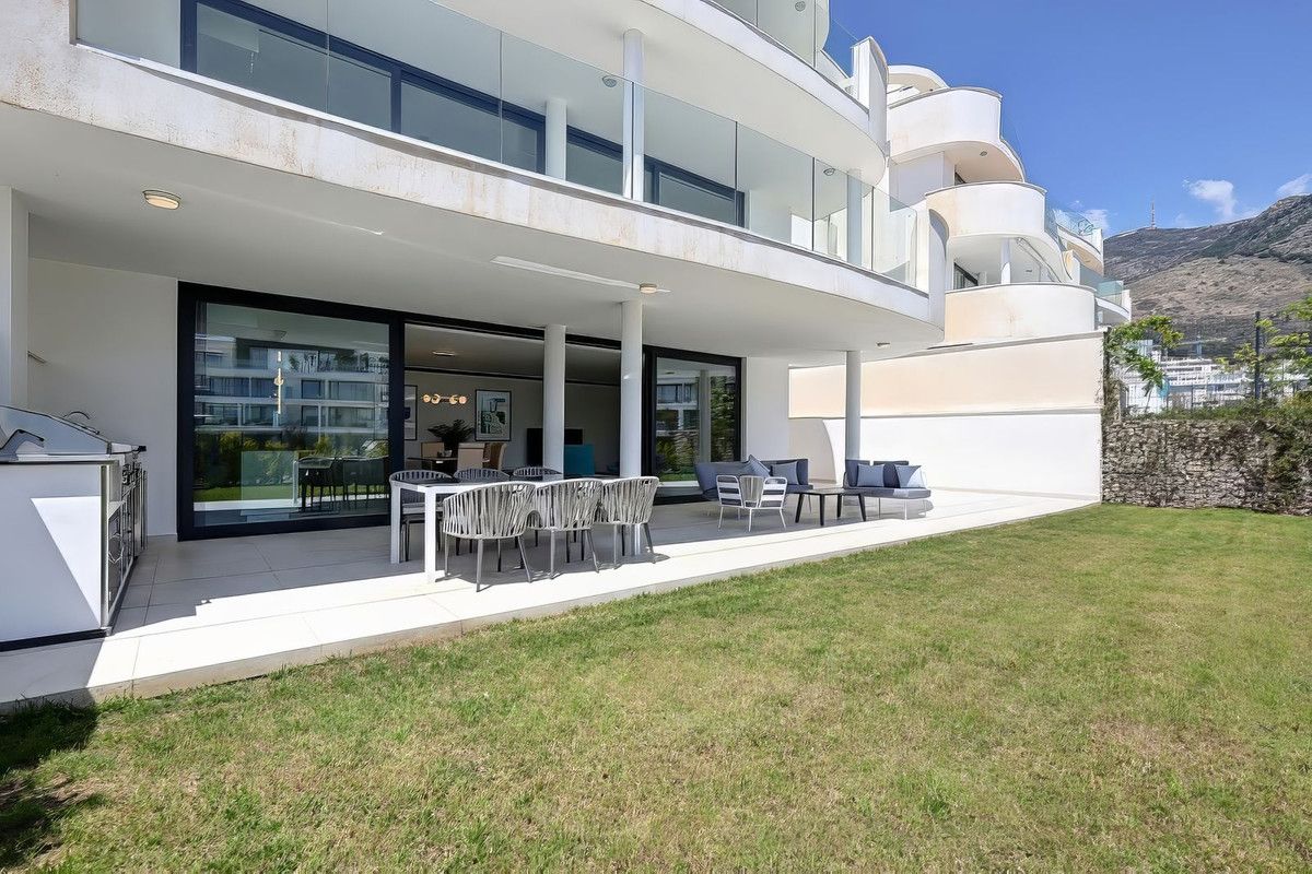Апартаменты на нижнем этаже в Fuengirola, Fuengirola, 2/12