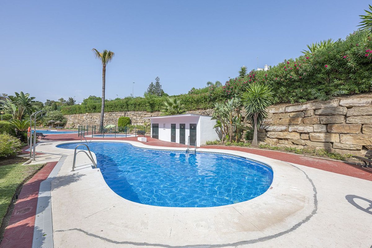 Wohnung in der mittleren Etage in Guadalmina Alta, Guadalmina Alta, 1/12