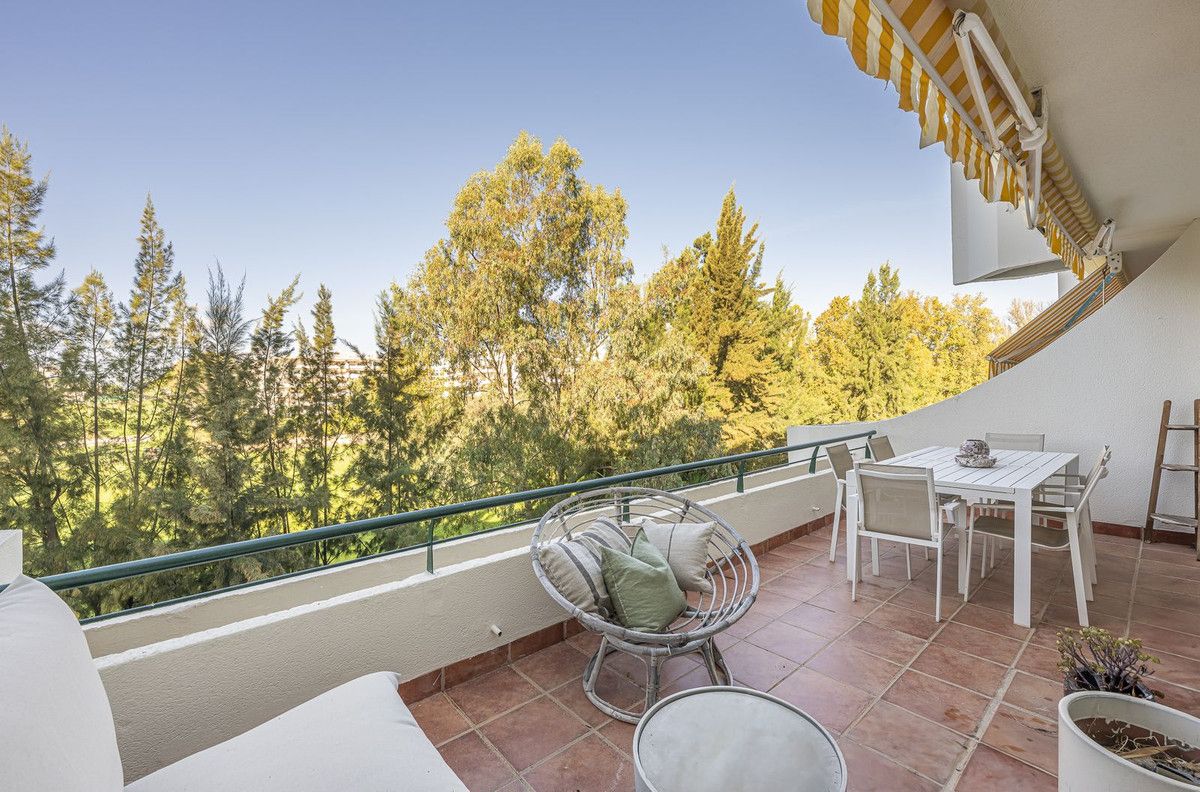 Wohnung in der mittleren Etage in Guadalmina Alta, Guadalmina Alta, 5/12