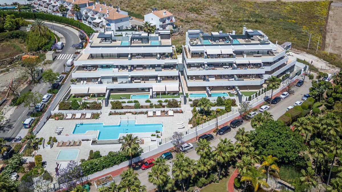 Lägenhet på mellanplan i Estepona, Estepona, 1/12