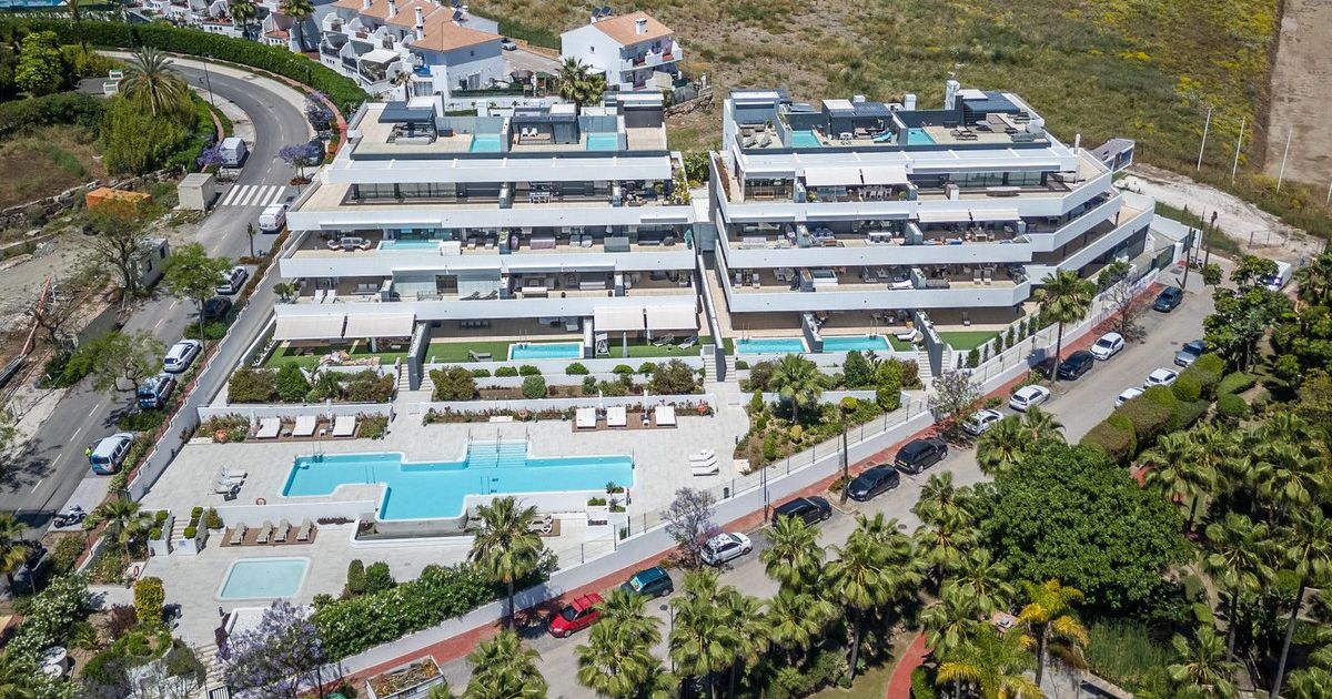 Lägenhet på mellanplan i Estepona, Estepona, 1/12