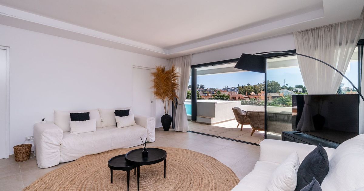 Lägenhet på mellanplan i Estepona, Estepona, 7/12