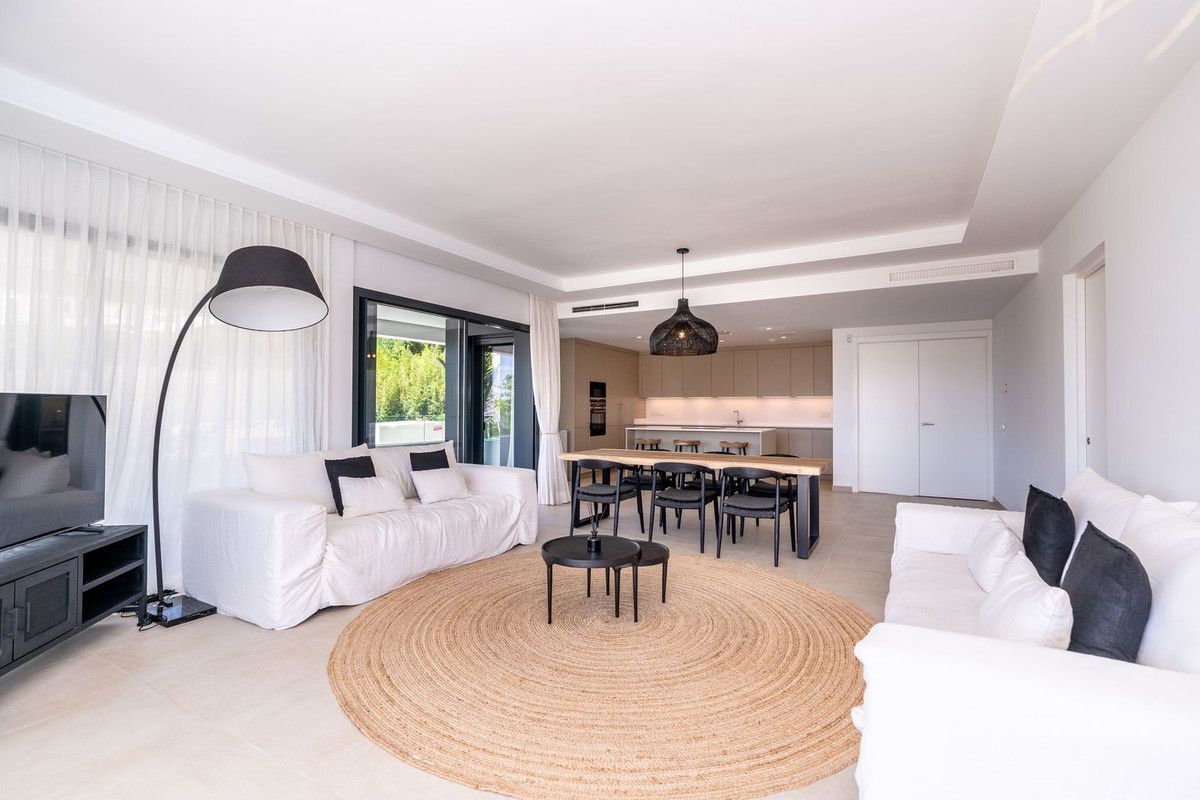 Lägenhet på mellanplan i Estepona, Estepona, 9/12