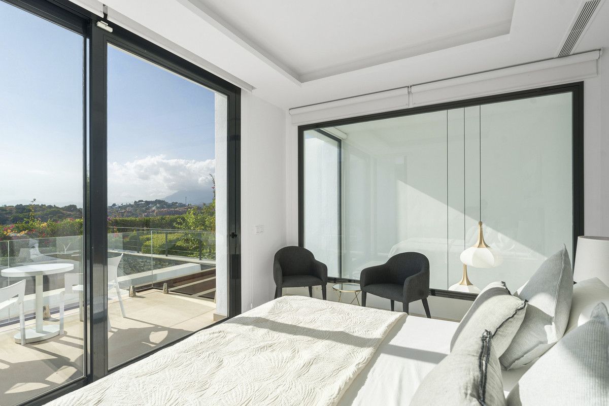 Geschakelde Woning in Cabopino, Cabopino, 12/12