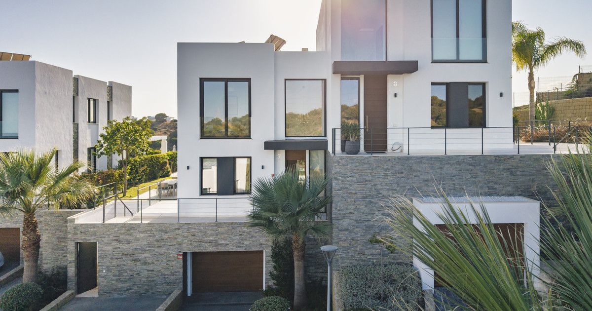 Geschakelde Woning in Cabopino, Cabopino, 3/12