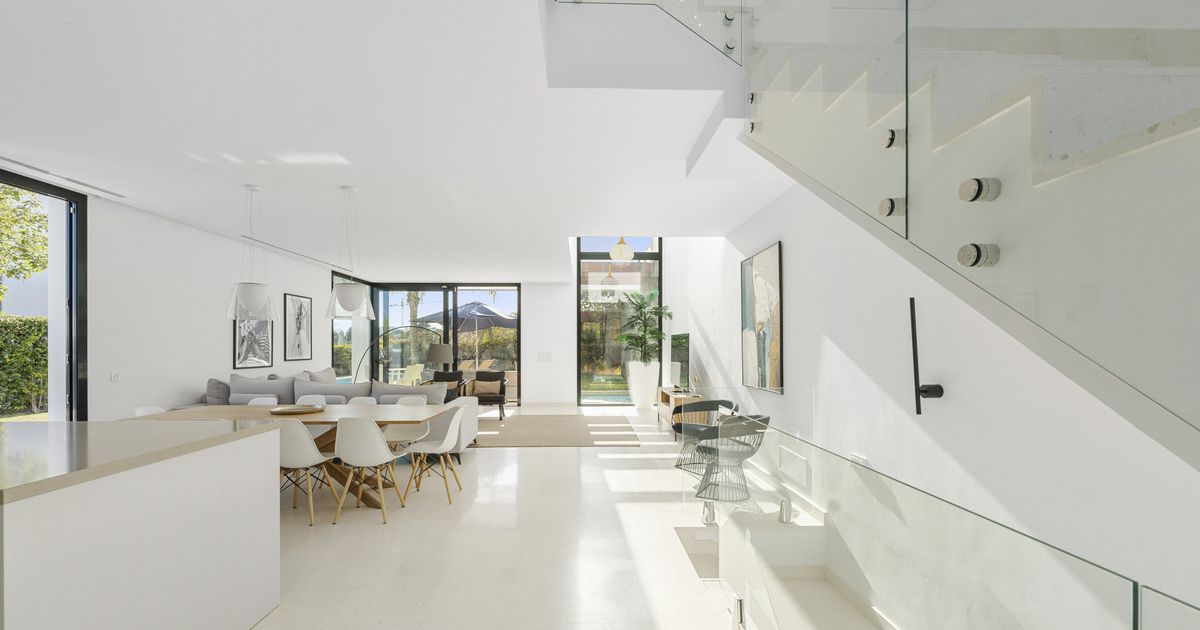 Geschakelde Woning in Cabopino, Cabopino, 5/12