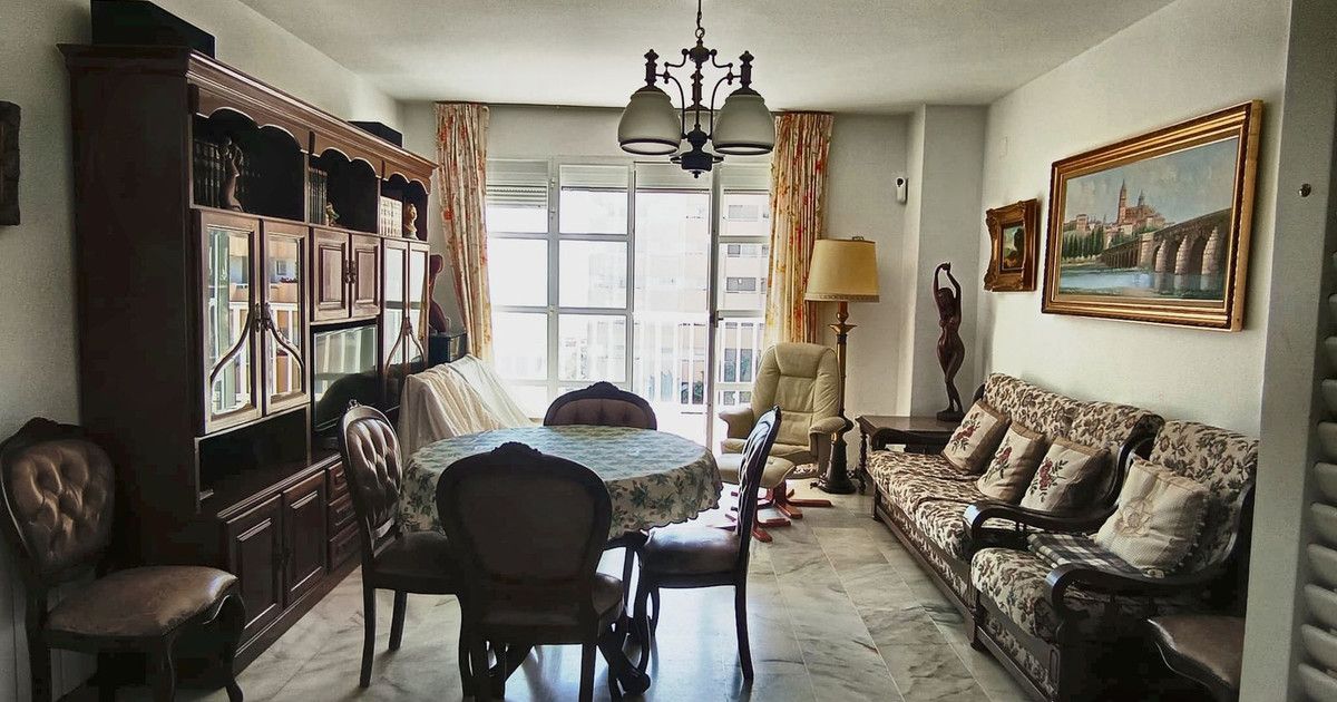 Квартира на среднем этаже в Fuengirola, Fuengirola, 3/12
