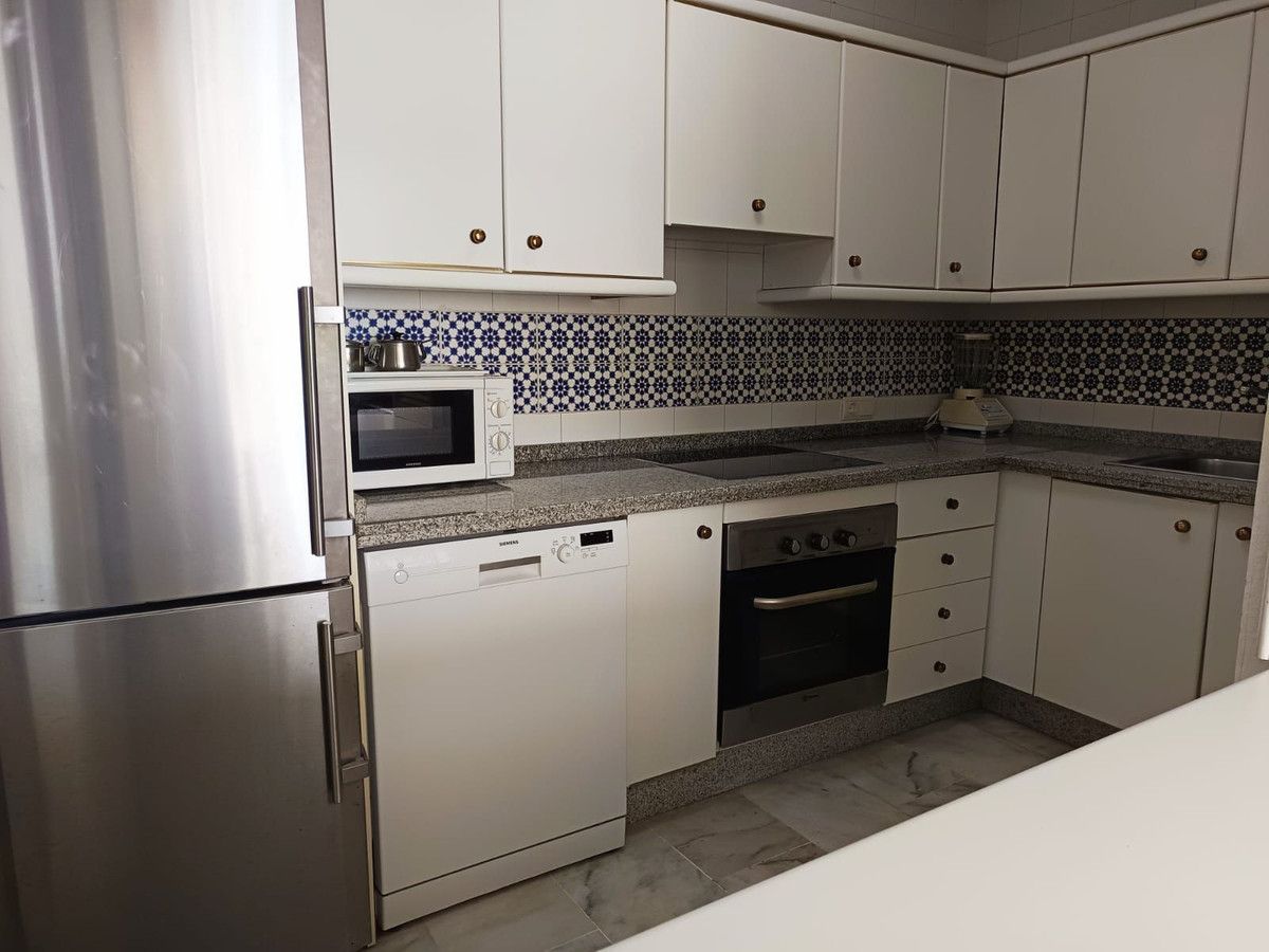 Квартира на среднем этаже в Fuengirola, Fuengirola, 7/12