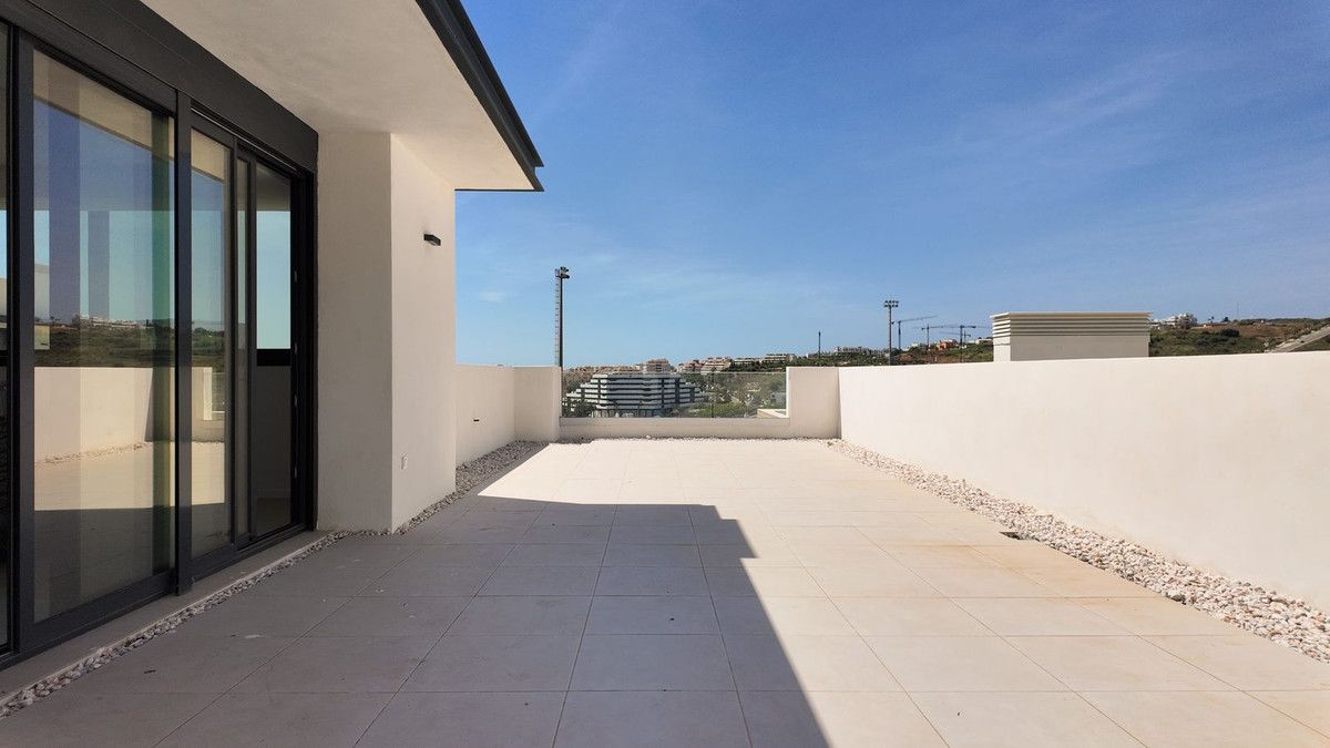 Apartment in der obersten Etage in Estepona, Estepona, 9/12