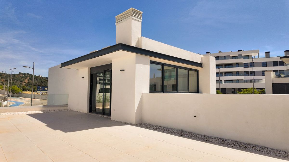 Apartment in der obersten Etage in Estepona, Estepona, 10/12