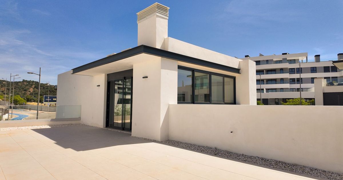 Apartment in der obersten Etage in Estepona, Estepona, 10/12