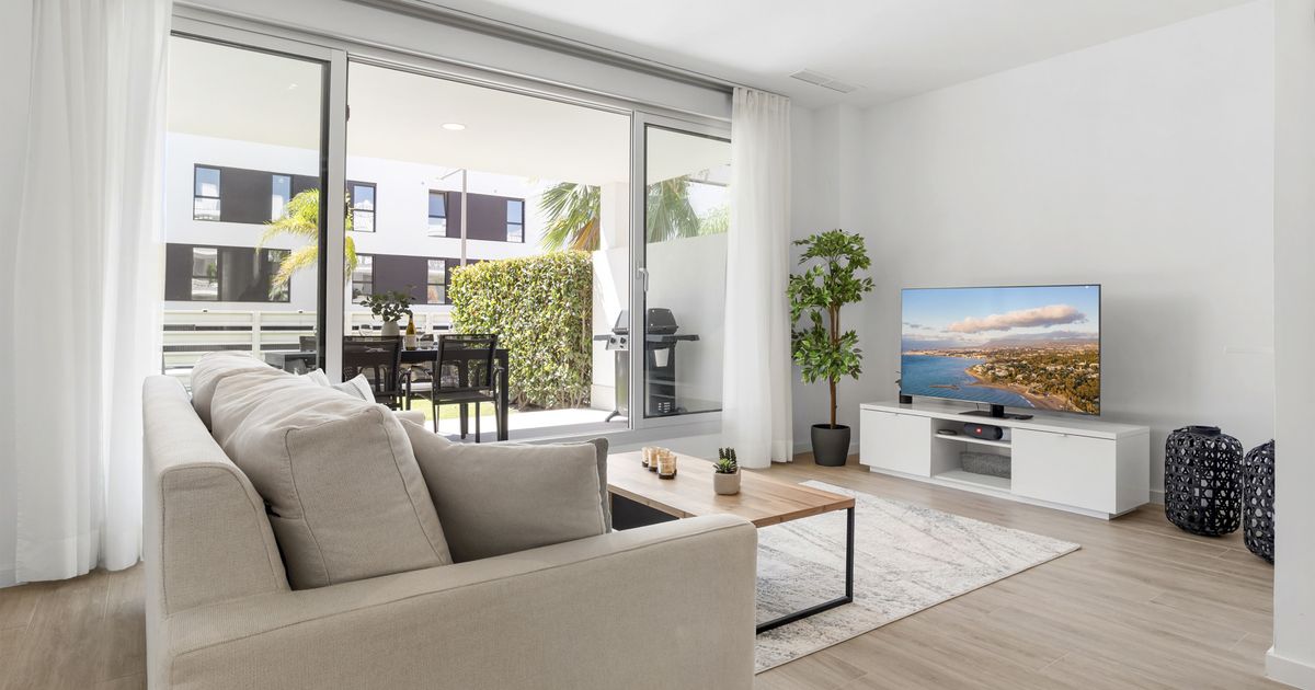 Ground Floor Apartment in Estepona, Cancelada, Estepona, 2/12